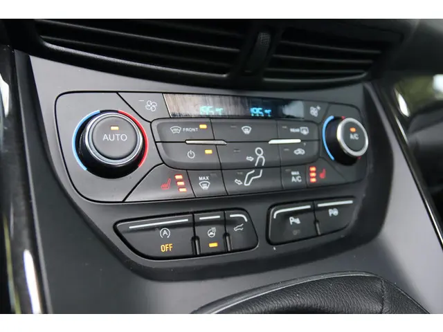 Ford Kuga 1.5 ECOBOOST ST-LINE 2017 Benzine 26