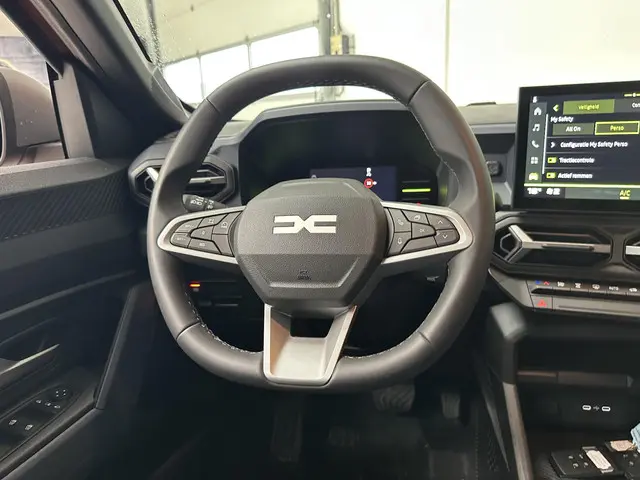 Dacia Duster 1.6 Hybrid 140 Journey 2025 Hybride Benzine 36