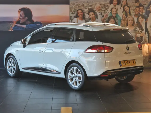 Renault Clio Estate 0.9 TCe Limited 2019 Benzine 4
