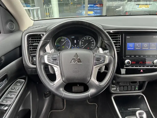 Mitsubishi Outlander 2.4 PHEV Pure 2020 Hybride Benzine 28