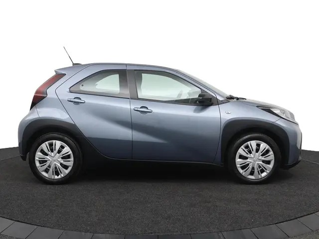 Toyota Aygo X 1.0 VVT-i MT Play 2024 Benzine 13