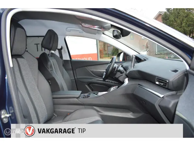 Peugeot 5008 1.6T GT-Line 7-pers. 2019 Benzine 23