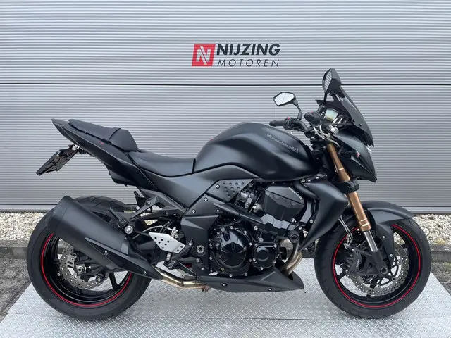 Kawasaki Z750 R 2014 Benzine
