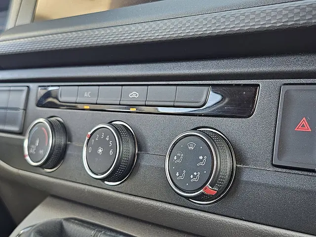Volkswagen Transporter 2.0 TDI 2020 Diesel 10