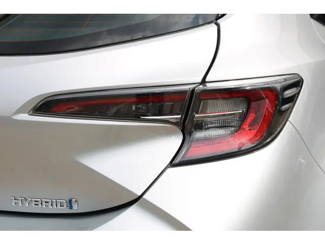 Toyota Corolla 1.8 Hybrid Business 2022 Hybride Benzine 25