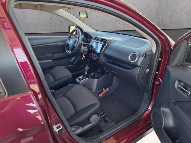 Mitsubishi Space Star 1.2 Dynamic 2024 Benzine 16