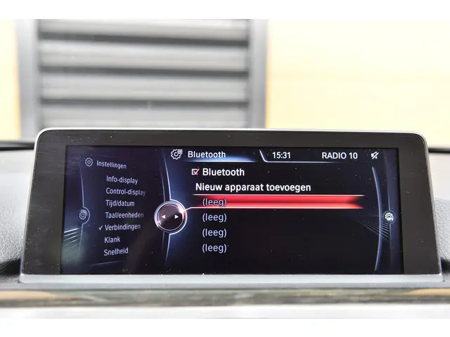 BMW 3 Serie Touring 320i High Executive 2013 Benzine 15