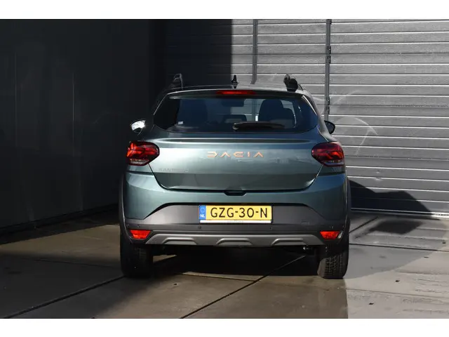 Dacia Sandero Stepway TCe 110 Extreme 2024 Benzine 8