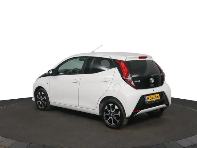 Toyota Aygo 1.0 VVT-i x-joy 2020 Benzine 12