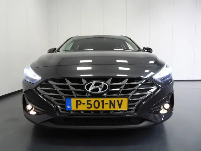 Hyundai i30 Wagon 1.5 T-GDi MHEV Premium 2022 Benzine 38