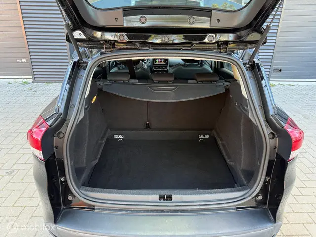Renault Clio Estate 0.9 TCe Limited 2019 Benzine 7