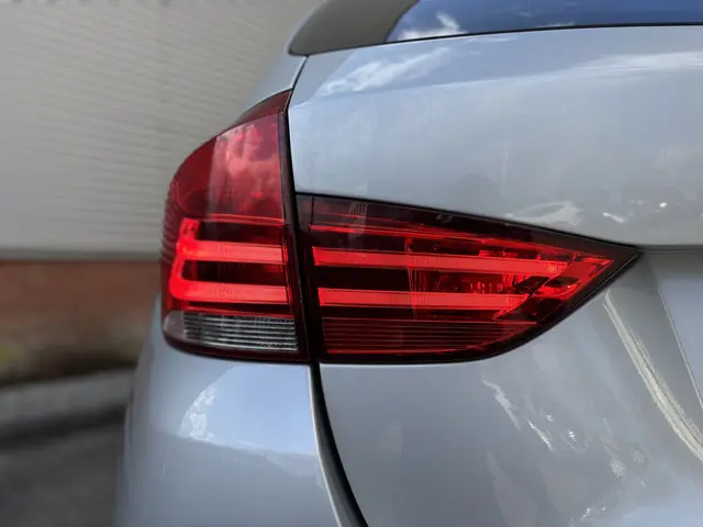 BMW X1 xDrive28i High Executive 2015 Benzine 23