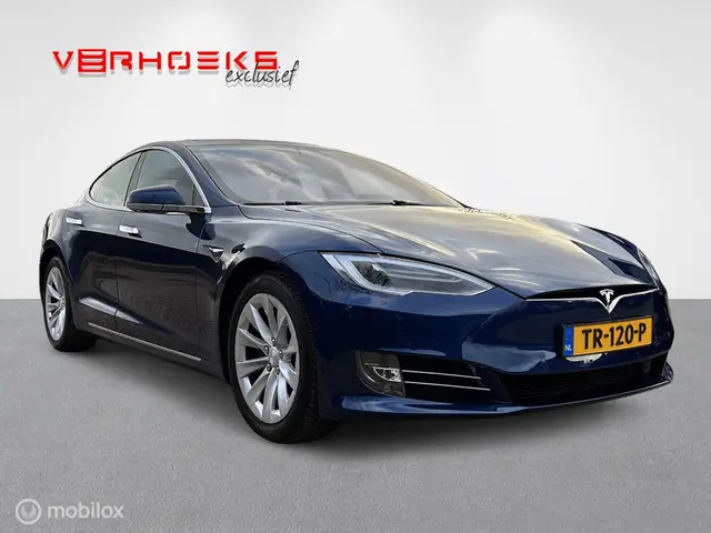 Tesla Model S 3