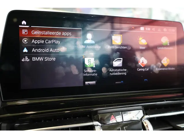 BMW 8 Serie Cabrio 840i 2023 Benzine 17