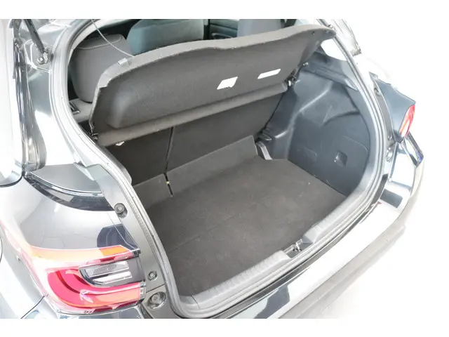 Toyota Yaris 1.5 VVT-i Dynamic, Full LED 2020 Benzine 18