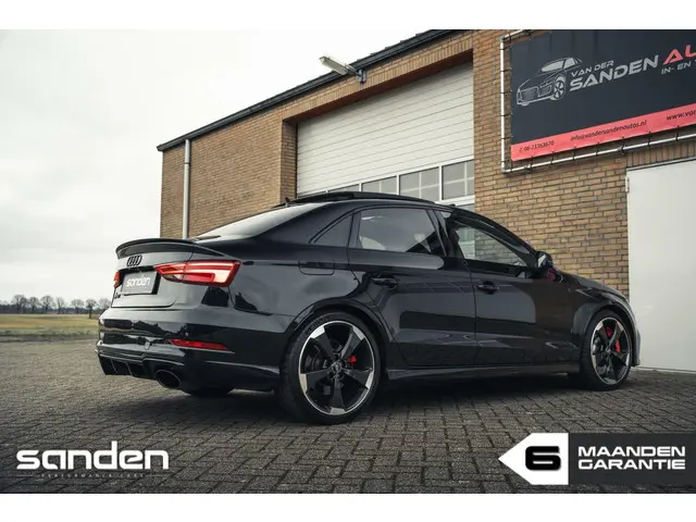 Audi RS3 2.5 TFSI RS3 quattro 2018 Benzine 12