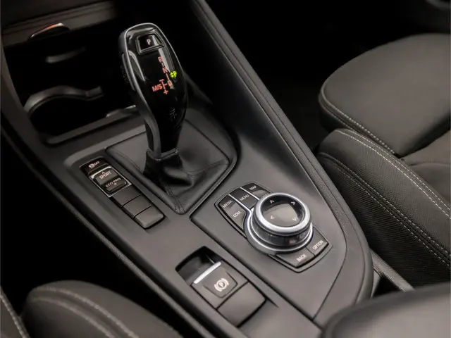 BMW X1 sDrive18i Sport 2017 Benzine 10