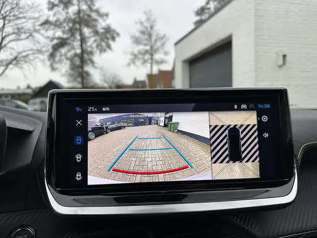 Peugeot 2008 1.2 Hybrid 145 PK GT 2025 Hybride Benzine 21