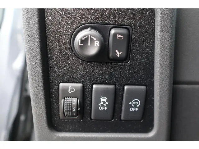 Nissan QASHQAI 1.6 CONNECT EDITION 2013 Benzine 22