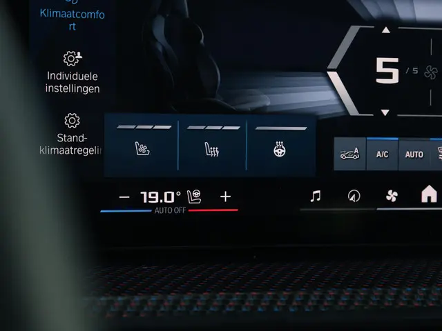 BMW XM PHEV Label Red 30 kWh 2025 Hybride Benzine 65