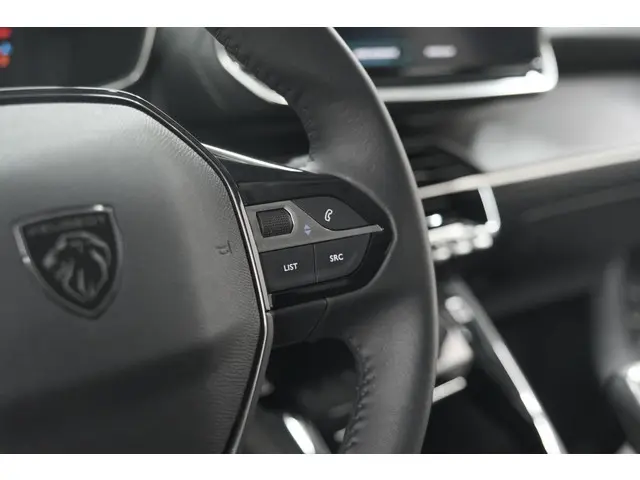 Peugeot 208 PureTech 100 Allure 2024 Benzine 35