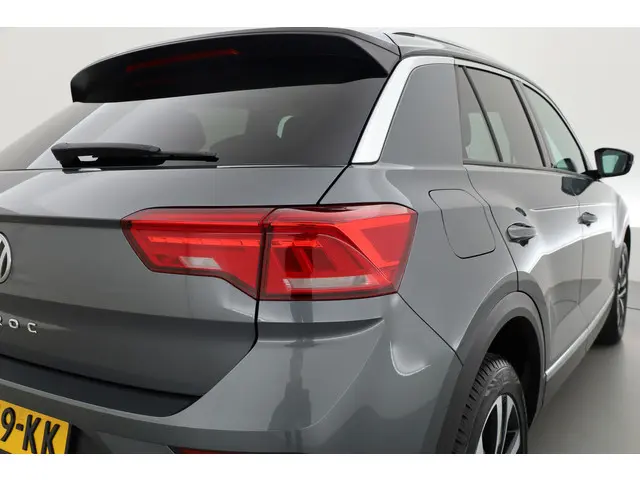 Volkswagen T-Roc 1.5 TSI 150 PK Sport (DSG) 2019 Benzine 37