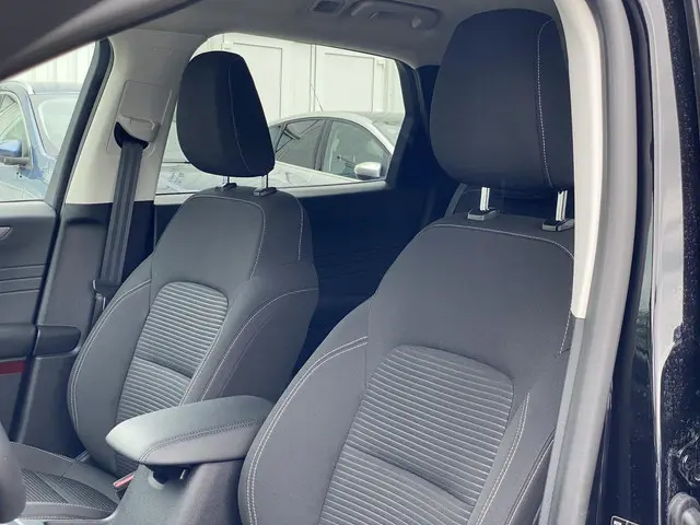 Ford Kuga 2.5 PHEV Titanium 2021 Hybride Benzine 30