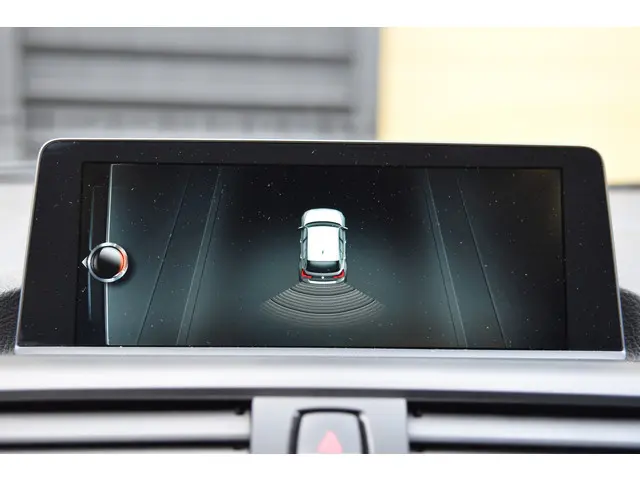 BMW 1 Serie 118i Executive 2017 Benzine 21