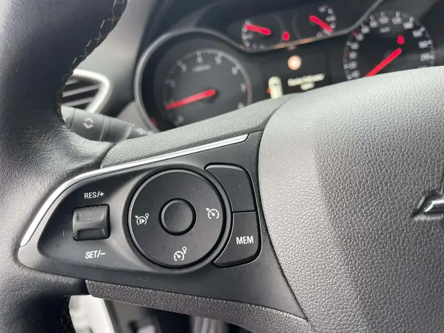 Opel Crossland X 1.2 Turbo Innovation 2017 Benzine 8