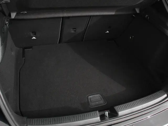 Mercedes-Benz A-Klasse 200 AMG Line 2022 Benzine 37