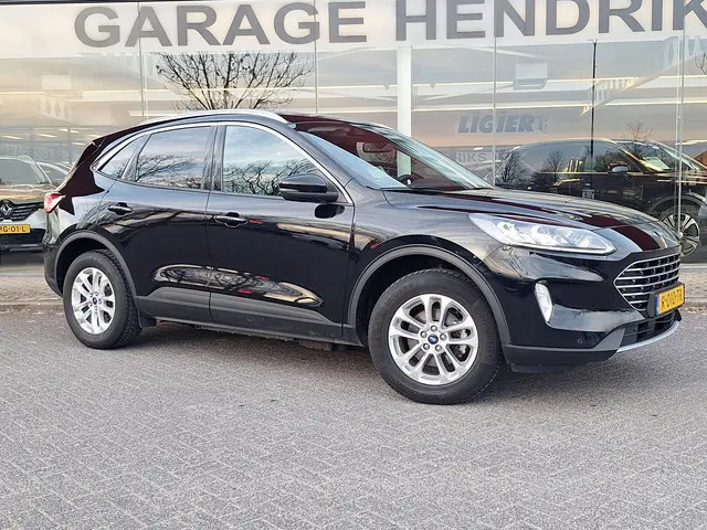 Ford Kuga 2.5 PHEV Titanium X 2022 Hybride Benzine 4
