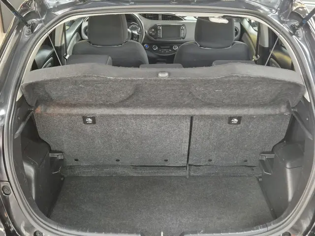 Toyota Yaris 1.5 Hybrid Dynamic 2019 Hybride Benzine 30