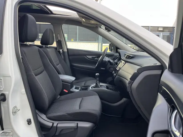 Nissan X-Trail 1.6 DIG-T N-Connecta 7p. 2018 Benzine 37