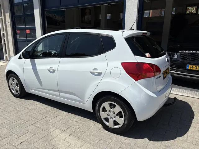 Kia Venga 1.4 CVVT Vibe 2014 Benzine 3