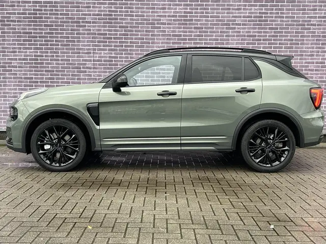 Lynk & Co 01 More 2025 Hybride Benzine 2