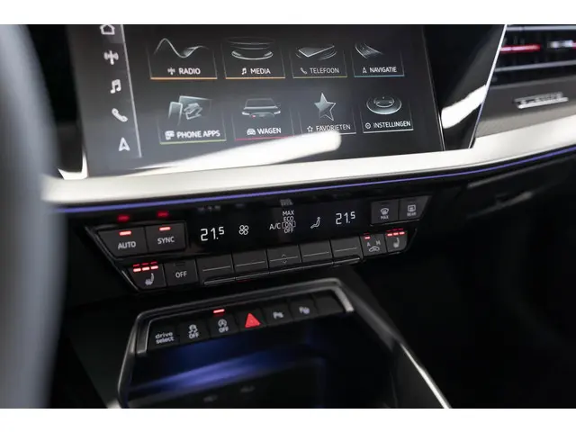 Audi RS3 2.5 TFSI quattro HUD Pano B&O PPF 2022 Benzine 38