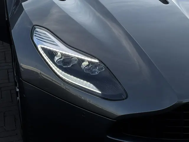 Aston Martin DB11 5.2 V12 2017 Benzine 33
