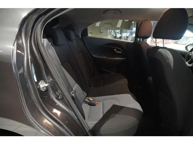 Kia Rio 1.2 CVVT ExecutiveLine 2017 Benzine 30
