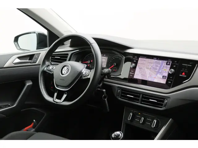 Volkswagen Polo 1.0 TSI Comfortline 2019 Benzine 26