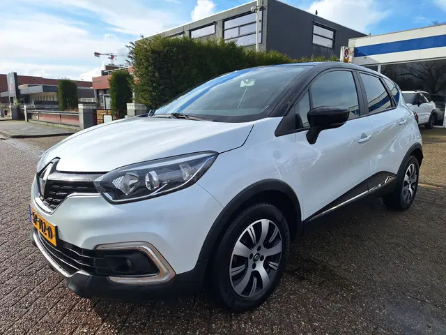 Renault Captur 0.9 TCe Zen TREKHAAK 2018 Benzine 2