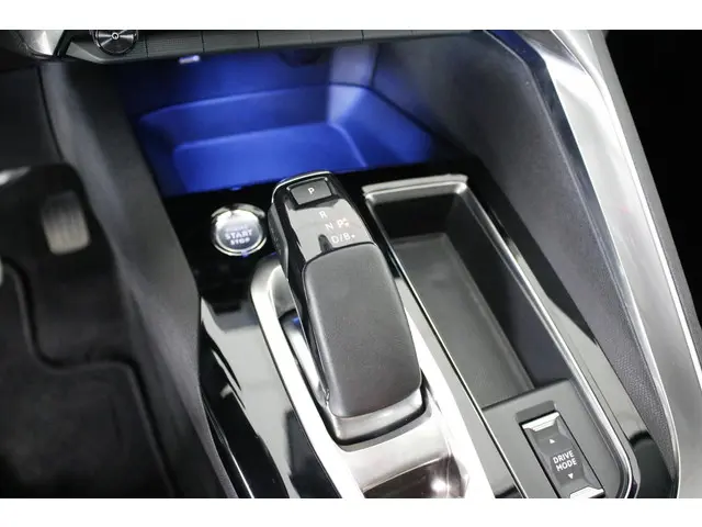 Peugeot 3008 1.6 HYbrid 225 Allure 2020 Hybride Benzine 29