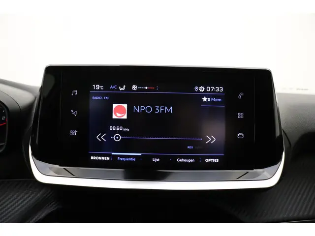 Peugeot 2008 1.2 PureTech Active 2021 Benzine 20