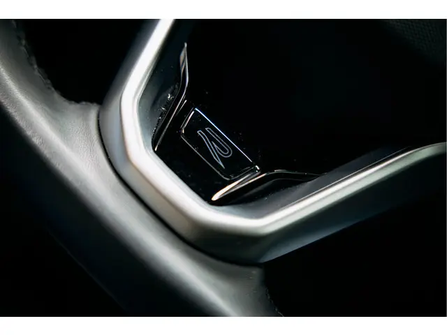 Volkswagen T-Roc 1.5 TSI R-Line Edition 2024 Benzine 29