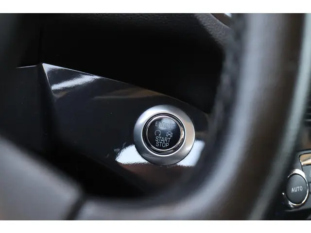 Ford Kuga 1.5 150PK TITANIUM 2015 Benzine 26