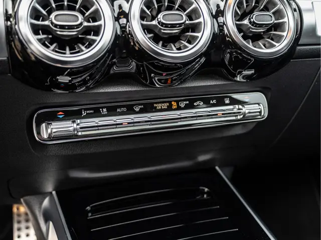 Mercedes-Benz EQB 250 AMG Line 67 kWh 2022 Elektrisch 28