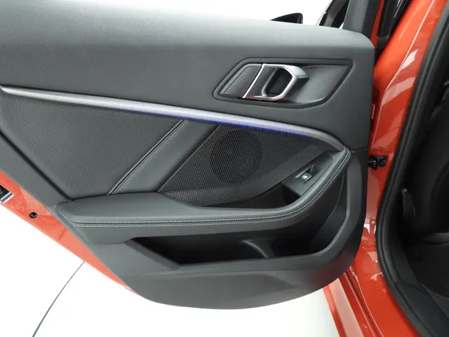 BMW 1 Serie 5-deurs 118i 2021 Benzine 17
