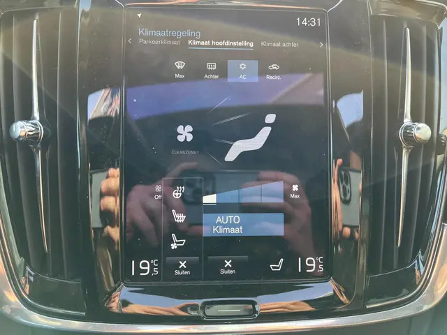 Volvo V90 2.0 T4 Business Luxury+ 2020 Benzine 21