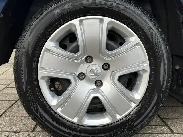 Dacia Sandero TCe 90 Laureate 2020 Benzine 32