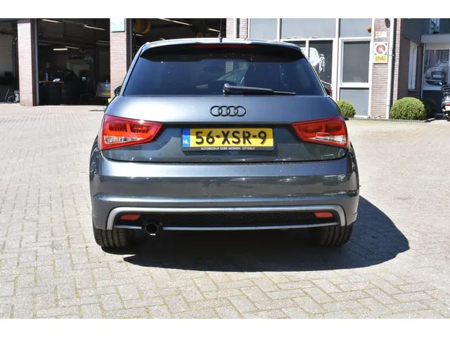 Audi A1 Sportback 1.2 TFSI Pro Line S 2012 Benzine 5