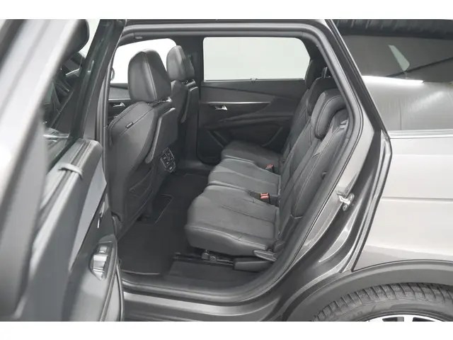 Peugeot 5008 PureTech 130 EAT8 GT-Line 2020 Benzine 29